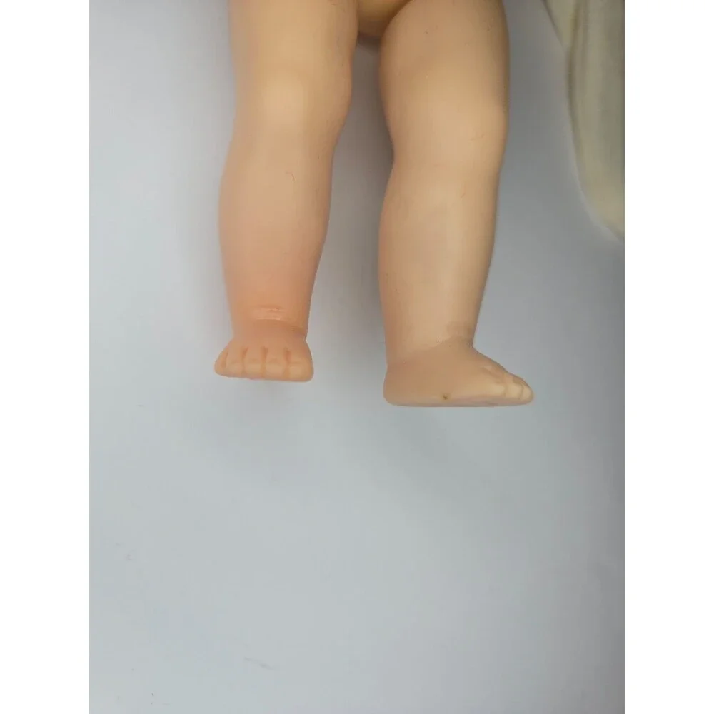 Vogue Ginny Doll Dolls of the World Ripped Dress Stain on Foot